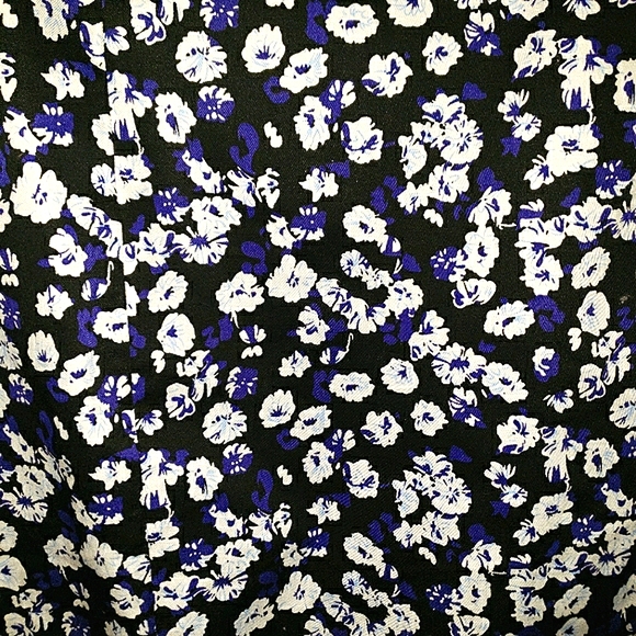 Express Pencil Skirt, Flower Print, Size 4 - Picture 2 of 6